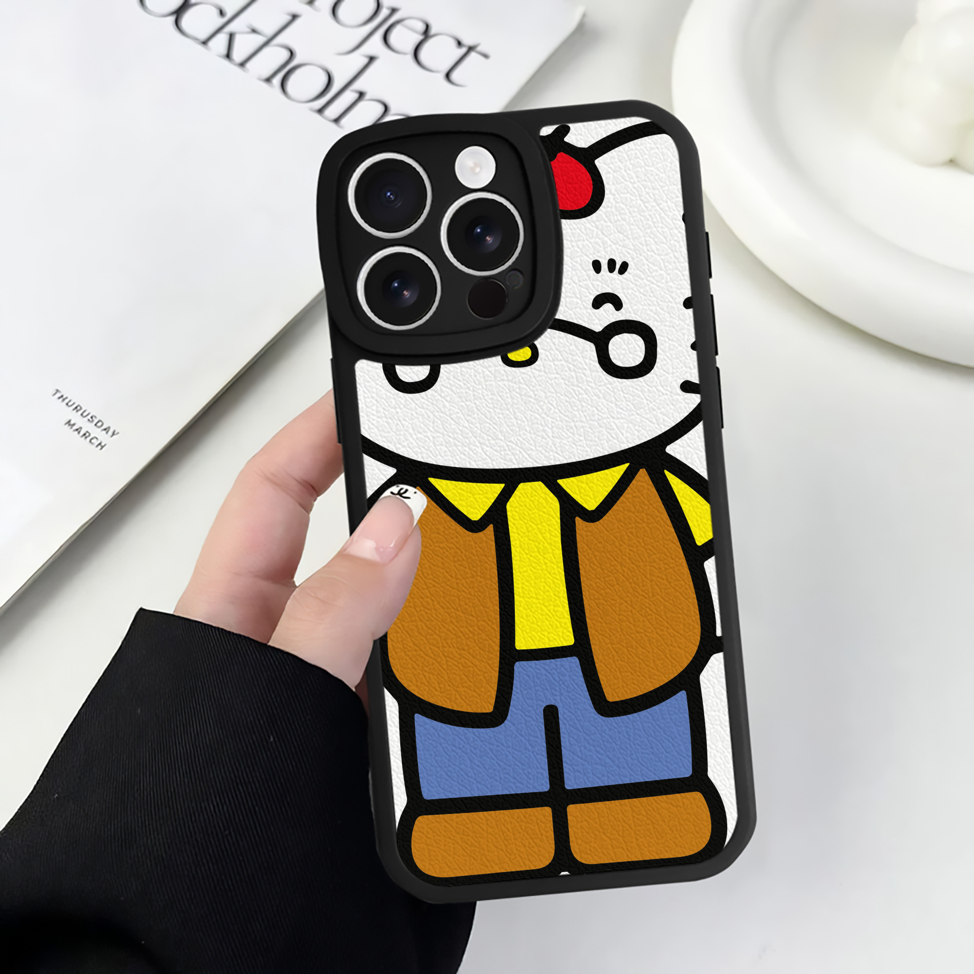 （画像用） Hello Kitty ハローキティ 【iPhone 16シリーズ対応】シリコンスマホケース（レザー調） 材質：シリコン